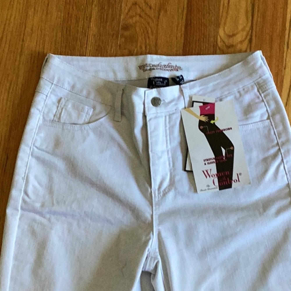 Woman With Control stain resistant jeans. NWT size 10